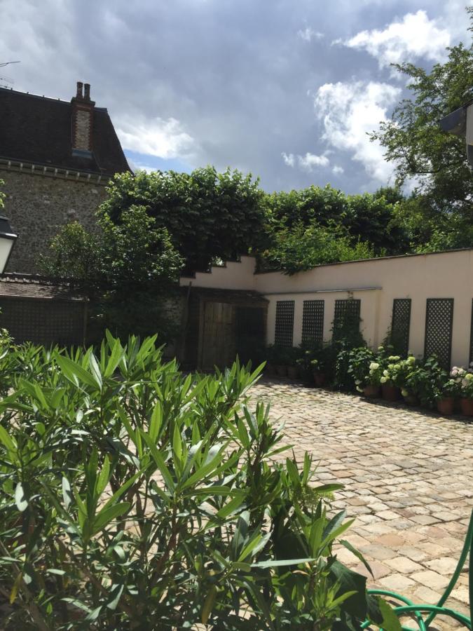 Le Jardin Cathedrale Bed & Breakfast Chartres Exterior photo