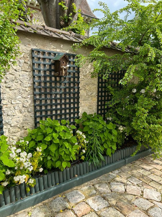 Le Jardin Cathedrale Bed & Breakfast Chartres Exterior photo