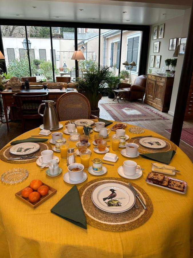 Le Jardin Cathedrale Bed & Breakfast Chartres Exterior photo